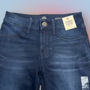 SO Women’s 5 (juniors) ULTIMATE JEGGING Blue Jeans